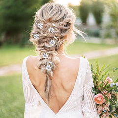 Pinces LAPOHI dorées rhinestones pétales, style festif et chic.