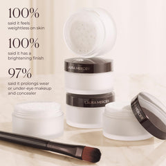 Laura Mercier Poudre Éclat Secret Yeux fixant le maquillage, fini naturel.