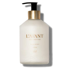 L'AVANT Collective Luxury Hand Lotion – crème veloutée, application douce sur les mains.