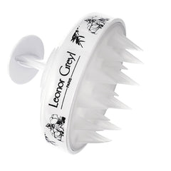 La brosse cuir chevelu Leonor Greyl améliore l'absorption des produits appliqués.