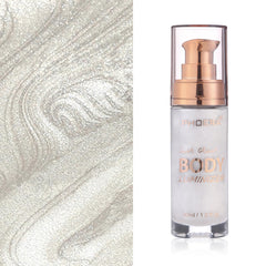 Lezero Body Shimmer Oil en teinte or rose sur peau lumineuse.