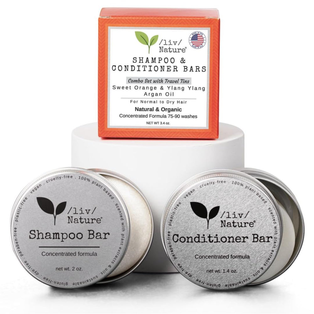/liv/ Nature ensemble shampoing-solide et apres-shampoing-solide avec etui voyage — usage pratique en déplacement.