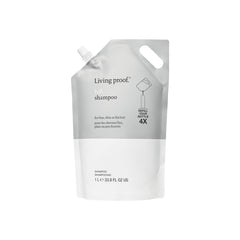 Living Proof Full Shampoo montre un volume accru pour cheveux fins, sensation légère.
