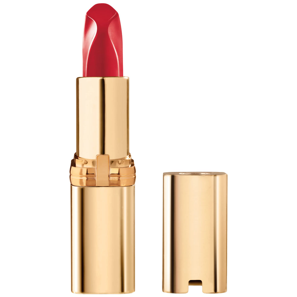 L’Oréal Paris Colour Riche Rouge Worth embout satin pour précision et teinte riche.
