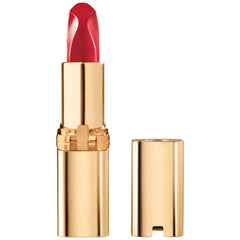 L’Oréal Paris Colour Riche Rouge Worth embout satin pour précision et teinte riche.