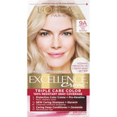 Application couleur L’Oréal Paris Excellence Crème pour couvrance homogène.