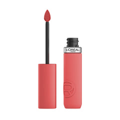 L’Oréal Paris Infallible Matte Resistance, flacon et applicateur précis pour une couleur durable