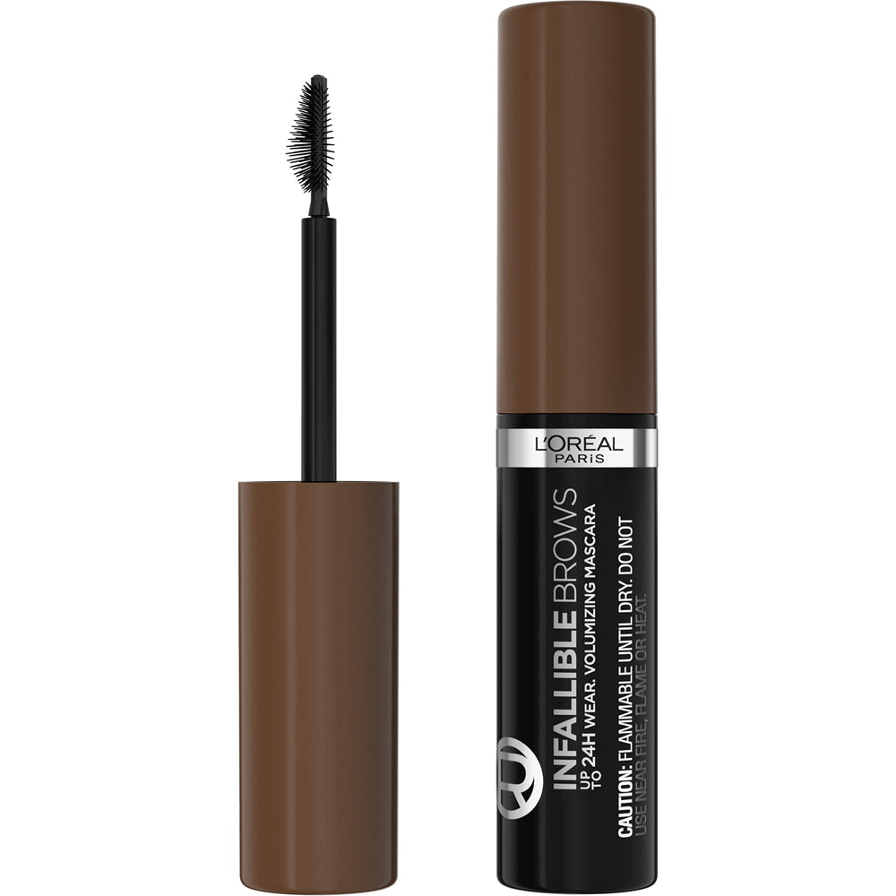 Sourcils définis avec la brosse 3D Micro-Grip pour un volume optimal