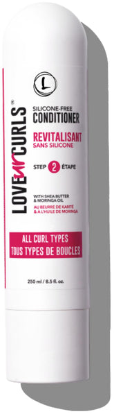 Love Ur Curls – Bouteille démêlant hydratant pour démêler en douceur les boucles.