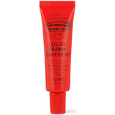 Lucas Papaw Pommade, tube-applicateur-levres pour une hydratation ciblée.