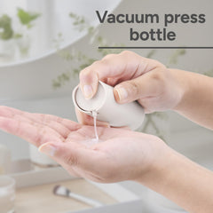 Distributeur lotion airless compact Lulupack, pratique en voyage.