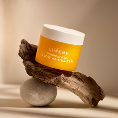 Lumene Nordic-C Valo Glow acide hyaluronique, peau repulpée et hydratée.