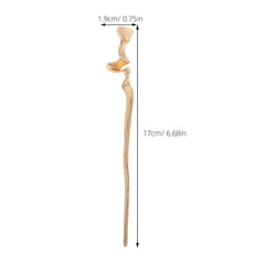 Pinces dorées Lurrose au motif géométrique torsadé pour différentes coiffures.