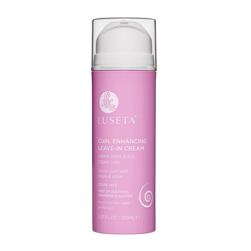 Crème Luseta défini les boucles avec une définition nette et volume naturel.