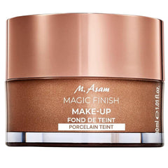 M. Asam Magic Finish Porcelain Teint Mousse – Bouteille visible, finition naturelle et légère.