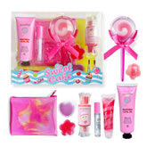 Gloss M&U MAKE YOU UP en forme de glace pour lèvres brillantes et lisses.