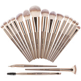 Pinceaux MAANGE 18 pièces pour un maquillage professionnel et polyvalent.
