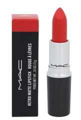 MAC Dangerous – teinte matte rouge, rendu élégant et durable.