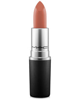 MAC Matte Lipstick Taupe – swatch lèvres montrant une couleur chaude et longue tenue.