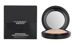 MAC Mineralize Skinfinish Natural: poudre visage compacte pour une finition naturelle et légère.