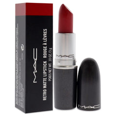 Application précise avec MAC Retro Matte texture veloutée