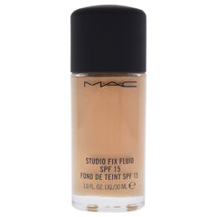 MAC Studio Fix Fluid: texture onctueuse pour une application homogène.