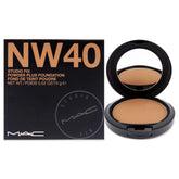 MAC Studio Fix Poudre NW40 – application flatteuse pour un teint homogène.