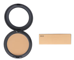 MAC Studio Fix Poudre Plus Fond de Teint NC43 échantillon visage pour couverture efficace des imperfections.