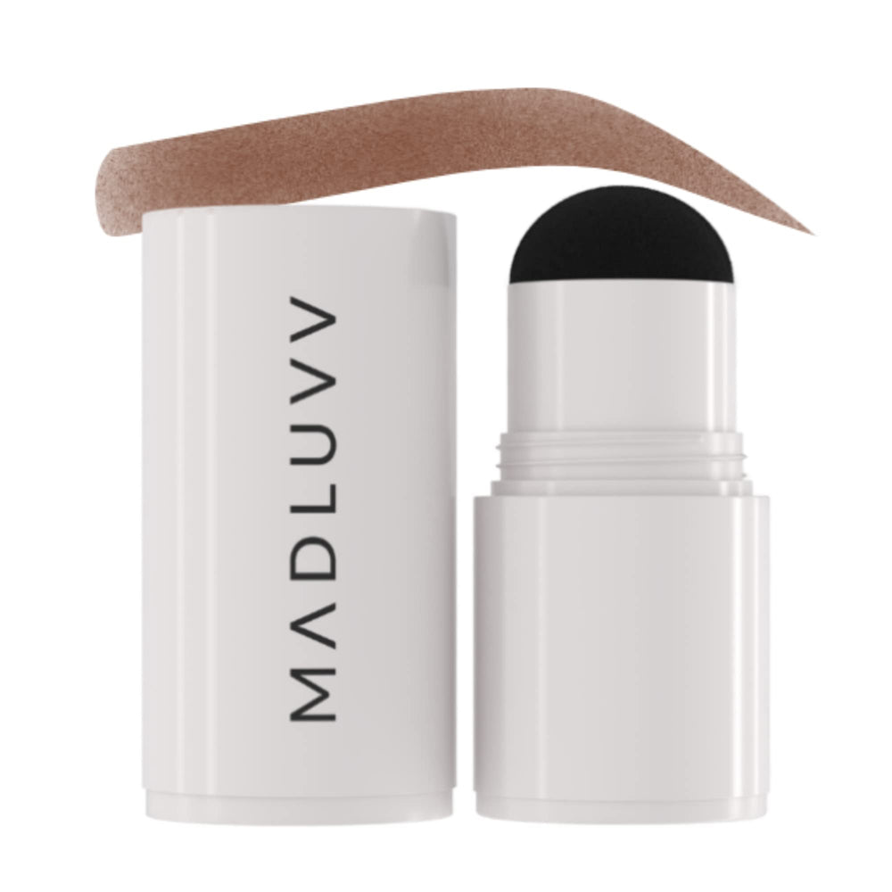 MADLUVV Tampon sourcils auburn pour une couvrance naturelle rapide.