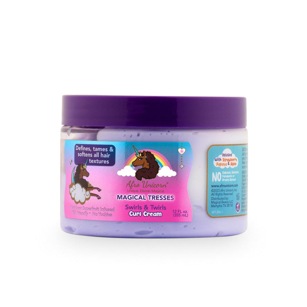 Magical Tresses Swirl-Twirl crème-definissante, bouteille prête à lisser et hydrater les boucles.