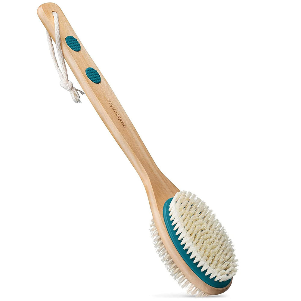 MainBasics brosse-dos-manche-long-bleu-vert-bois, atteint facilement le dos et nettoie en douceur.