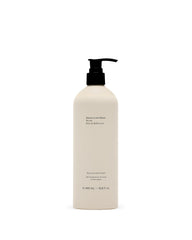 Maison Louis Marie No.04 Bois de Balincourt - Bouteille élégante pour routine corps et mains douce.
