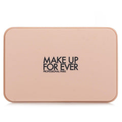 Application facile de Make Up For Ever HD Skin Hydra Glow pour un rendu naturel.