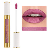 MAKI YIKA rouge métallique rose, tube élégant pour un fini lumineux durable.