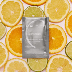 Shampoing préparation Malibu C: étape facile pour activer les cristaux.