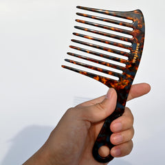 MANETURAL D1, peigne moustache et barbe pour un fini lisse et contrôlé.