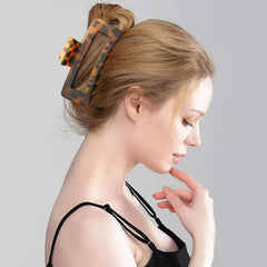 Maorulu pinces-cheveux extra-larges caramel conviennent pour un style rapide et net.