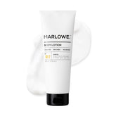 MARLOWE No. 002 Santal Body Lotion sur flacon élégant, hydratation quotidienne.