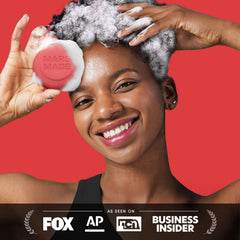Shampoing-barre Mars Made à l’huile de baobab pour l'hydratation des longueurs.