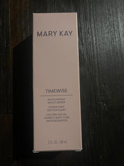 Texture crémeuse Mary Kay TimeWise Antioxydant pour une absorption agréable.