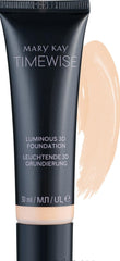 Fond de teint Mary Kay TimeWise Lumineux 3D, bouteille élégante, fini lumineux naturel.