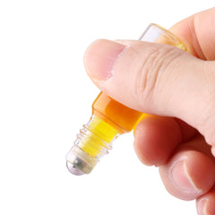 MaxMau goutteurs facilitant le remplissage des bouteilles roll-on.