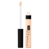 Maybelline Fit Me Concealer flacon gros plan, couvrance naturelle et légère.
