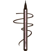 MAYBELLINE Hyper Easy Eyeliner avec embout pinceau offre une glisse fluide et précise.