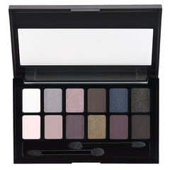 Maybelline Rock Nudes: ombre noire mate pour un contraste dramatique.