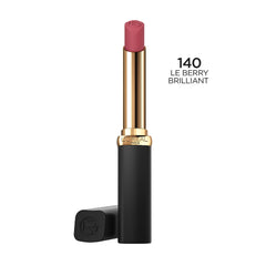 Rouge Maybelline matte en action pour une application précise.