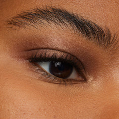 Maybelline stylo-ombre-yeux creme brun abyss : texture onctueuse qui glisse.