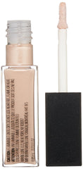 Maybelline Surface-yeux-lissage : paupières lisses pour une pose facile.