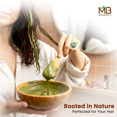 MB Herbals Henne – teinte orange-rouge naturelle varie selon les cheveux.