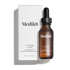 Medik8 C-Tetra Luxe : bouteille sérum visage, hydratation quotidienne possible.